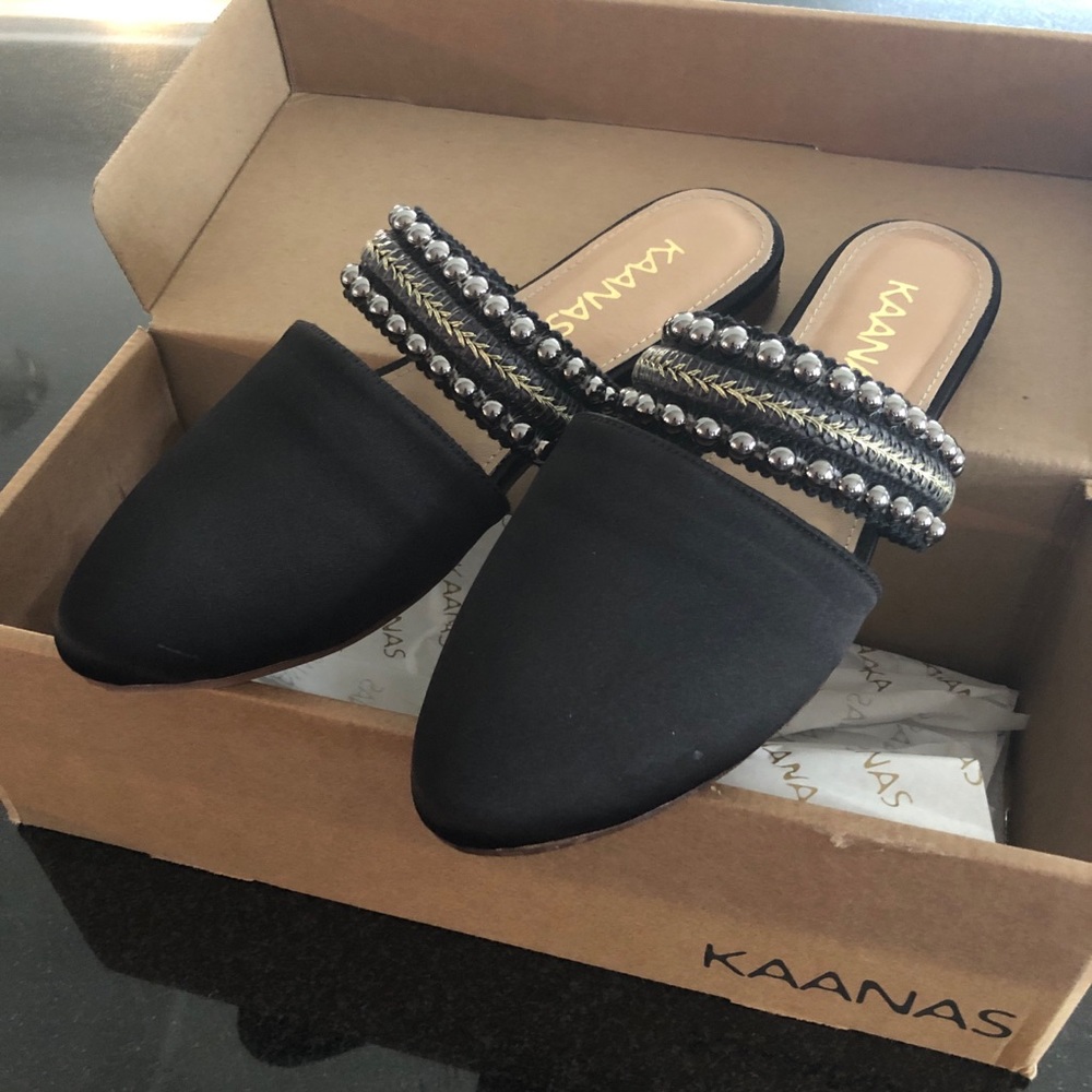 KAANAS Black Mule
